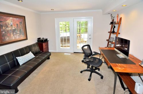 7734 Rockledge Ct, Springfield VA  22152-3853 exterior
