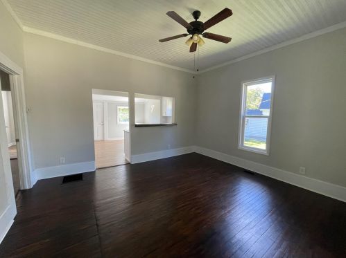 211 Circle St, Meeting Street, SC 29824-1623