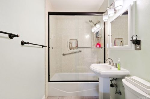 2440 Glenoaks Ave, Anaheim CA 92801-3225 exterior