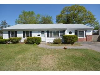 9 Dunbar Ct, Warwick, RI 02886-7502