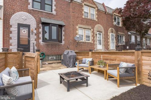 6320 Glenloch St, Philadelphia, PA 19135-3204