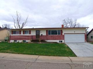 68 Macnaughton Rd, Pueblo, CO 81001-1757