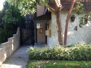 408 Burchett St, Glendale CA  91203-1341 exterior