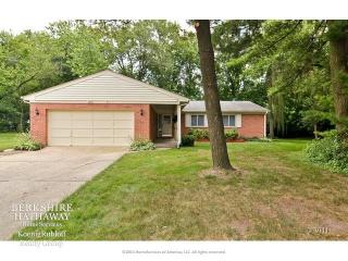 1205 Arbor Vitae Rd, Bannockburn IL  60015-2875 exterior