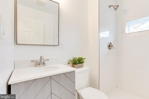 114 Williamsburg Dr, Silver Spring MD 20901-2728 exterior