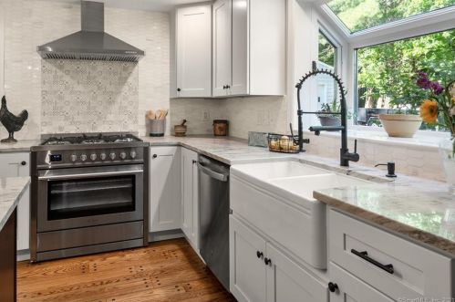 82 Orchard Hill Rd, Torrington CT  06791-1621 exterior
