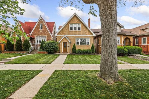 1740 Nagle Ave, Chicago, IL 60707-4018