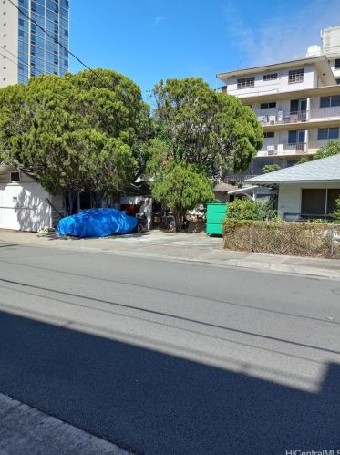 902 Birch St, Honolulu HI  96814-2334 exterior