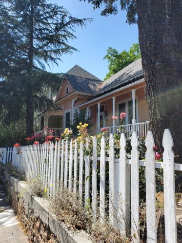 130 Richardson St, Grass Valley, CA 95945-6237