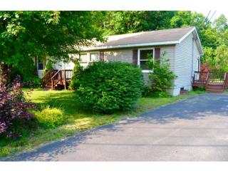 9 Sandina Dr, Rochester, NH 03868-8518
