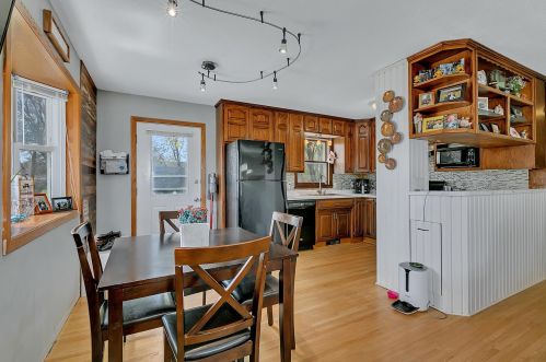 869 Pearl View Dr, Sauk Rapids, MN 56379-2361