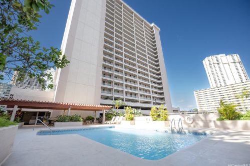 1848 Kahakai Dr, Honolulu HI  96814-4837 exterior