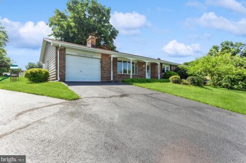 2403 Hunt Pl, Fallston, MD 21047-1251