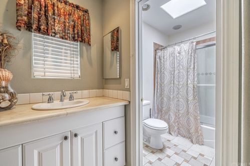 2126 Standard Ave, Santa Ana CA 92707-3035 exterior