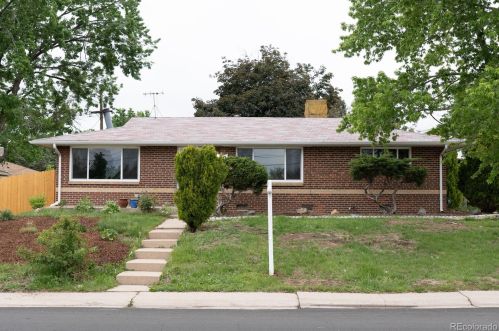 2590 Gunnison Dr, Denver, CO 80219-4748
