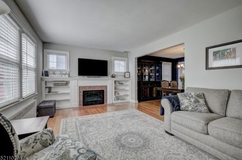 73 Mapes Ave, Nutley, NJ 07110-1411