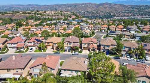 8734 Heatherwood Rd, Anaheim CA  92808-1690 exterior