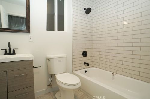 1513 Raymar St, Santa Ana CA  92703-4616 exterior