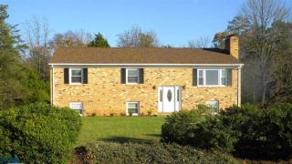 5327 Chestnut Ln, Earlysville, VA 22936-1819