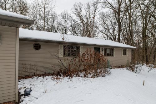 703 Missouri Dr, Nelson IL  61021-8903 exterior