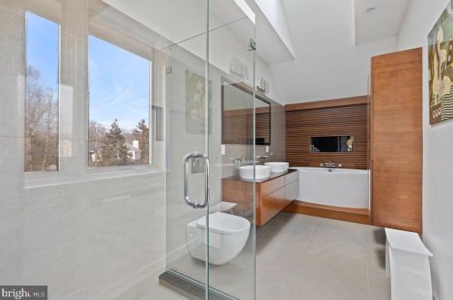 46 Leavitt Ln, Princeton NJ  08540-3921 exterior