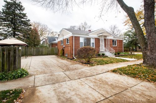 3501 Kemman Ave, Brookfield, IL 60513-1107