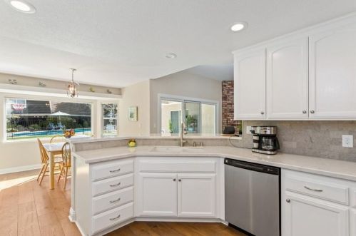 5010 Susan Oak Dr, Fair Oaks, CA 95628-8104