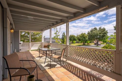 351 Nightingale Ave, Lake Nacimiento, CA 93446-4075