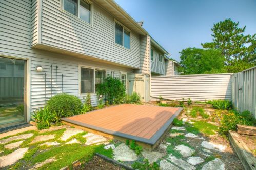 983 Carmel Ct, Saint Paul MN  55126-5833 exterior