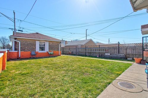 1901 East Ave, Forest View IL  60402-1925 exterior