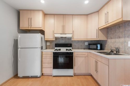 1925 Vassar St, Glendale CA  91204-2926 exterior