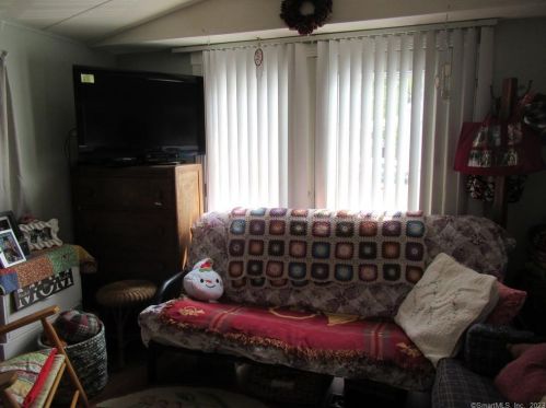 35 Sunny Acres, Wallingford CT  06492-2935 exterior