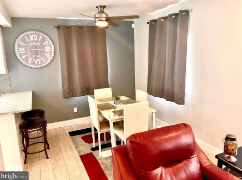 47 Temple Ave, Stratford, NJ 08084-2021