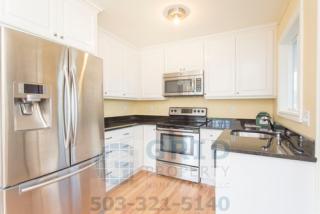 12635 Stanton St, Portland OR  97230-1653 exterior