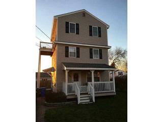 38 Loring St, Middletown, RI 02842-5981