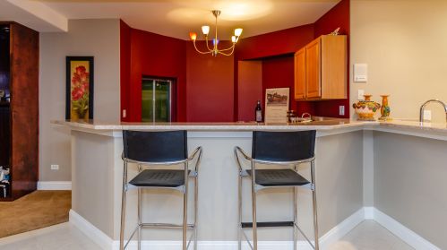 6919 Fieldstone Dr, Willowbrook IL  60527-5295 exterior