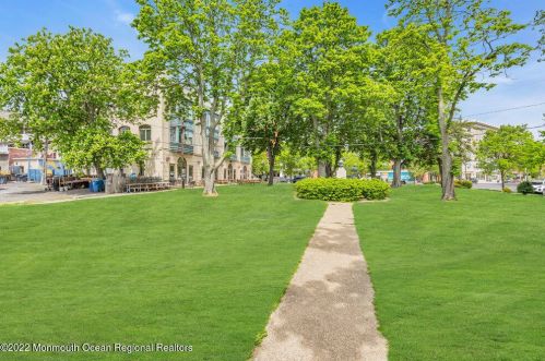 508 Cookman Ave, Tinton Falls NJ  07712-7136 exterior