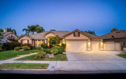 1275 Terry Ave, Clovis, CA 93619-2389