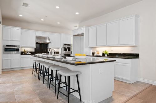60 Gainsboro, Irvine CA  92620-2187 exterior