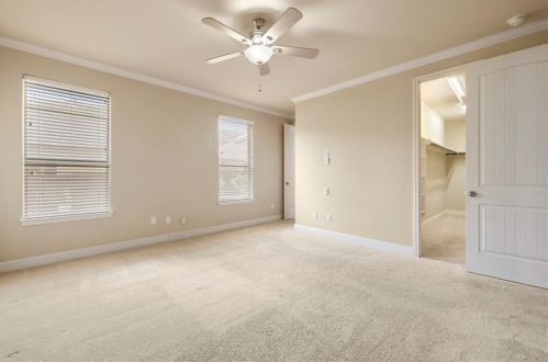 201 Desert Primrose Dr, Austin TX  78748-4031 exterior