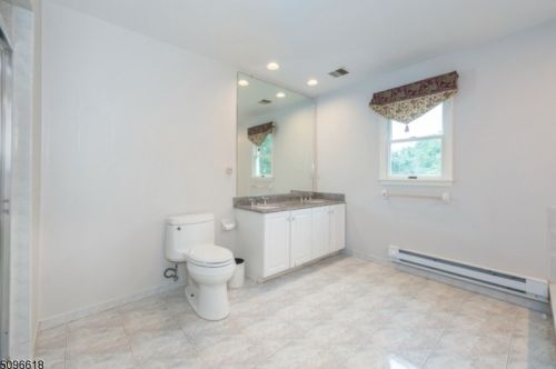 30 Marjaleen Dr, Dover NJ  07869-3496 exterior