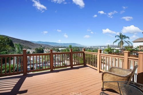 16163 Setting Sun Cir, Riverside CA  92503-0527 exterior