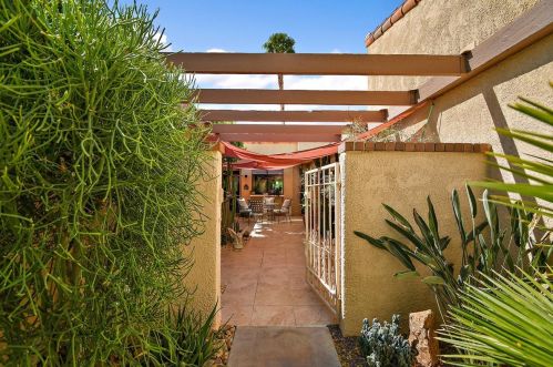 72 Palma Dr, Rancho Mirage, CA 92270-3843