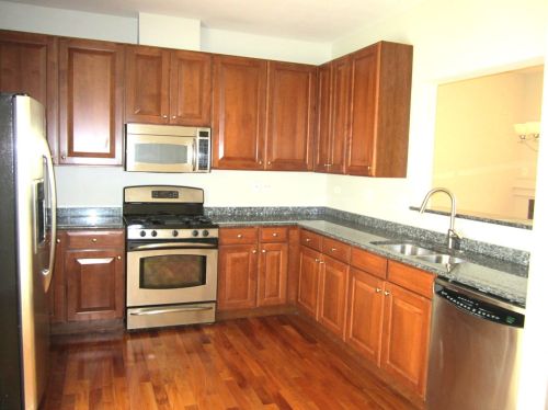 6143 Mayfair St, Morton Grove, IL 60053-2236