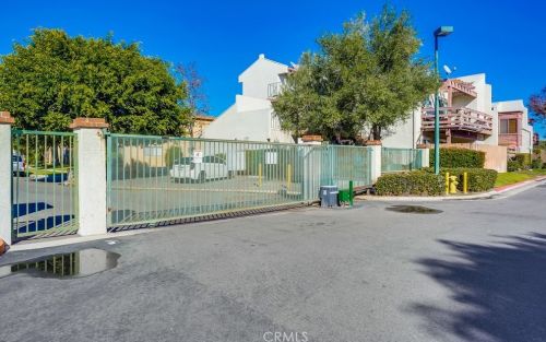 1000 Citron St, Anaheim CA  92805-1710 exterior