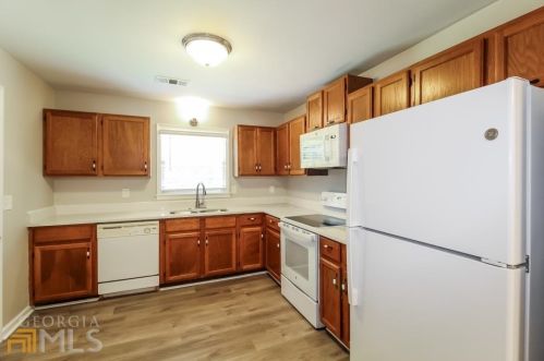 191 Cowan Rd, Conyers GA  30094-4101 exterior