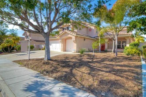 40 Avenida Descanso, Oceanside, CA 92057-6033
