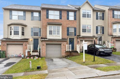 137 Zachary Dr, Hanover, PA 17331-8671