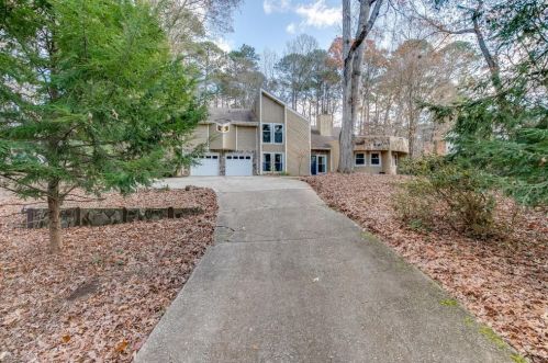 3464 Wood Acres Blvd, Duluth, GA 30096-3143