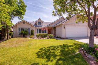 7740 Gregory Ave, Fresno, CA 93722-2281